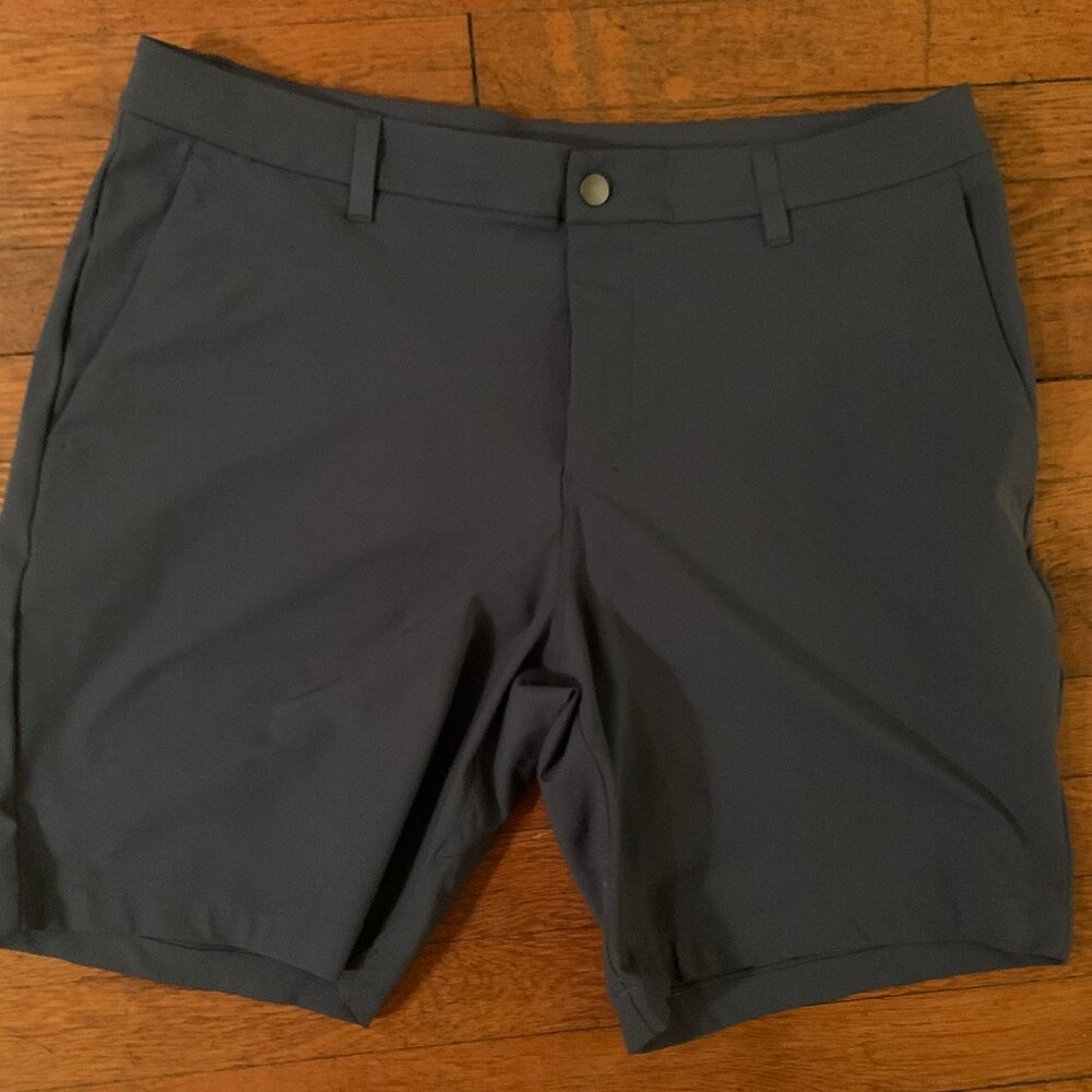 Lululemon ABC Classic-Fit Short 9" Warpstreme, new & unworn (oil grey)